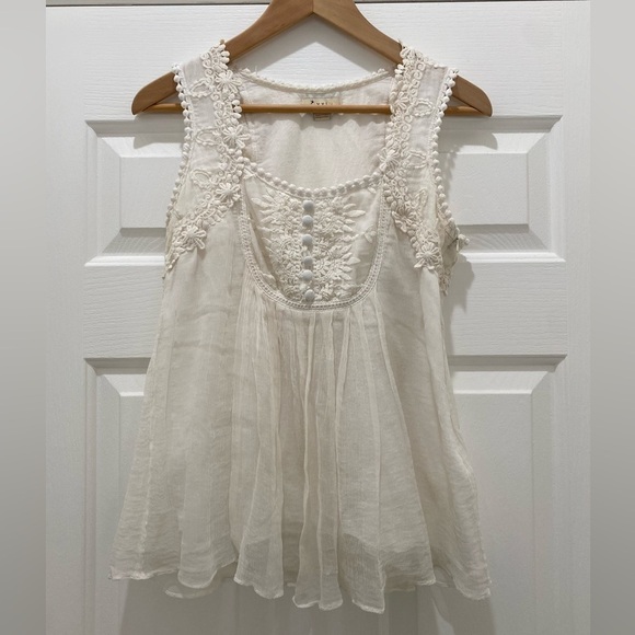 Tops - Ivory Lace Blouse, M